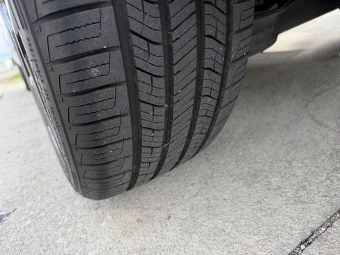 Used 2017 Volvo S60 T5 Dynamic image 25