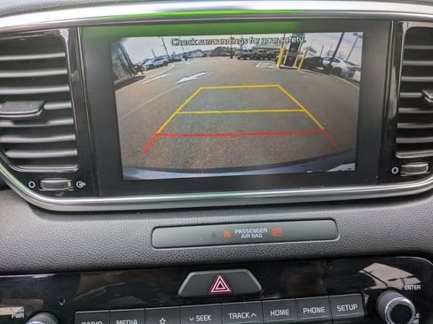 Used 2022 Kia Sportage EX AWD/4WD image 17