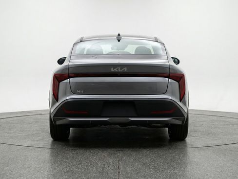 Used 2025 Kia K4 LXS image 7