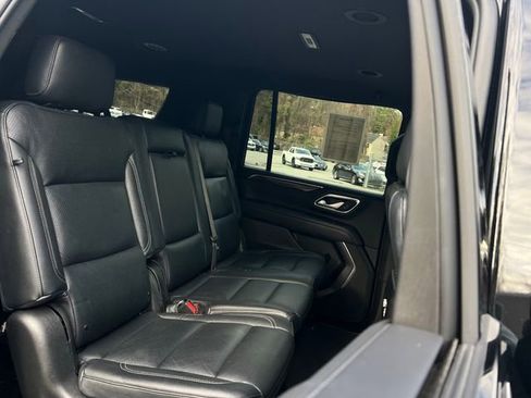 Used 2022 GMC Yukon XL SLE w/ Gmc Pro Safety Plus Package image 30