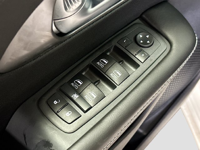 New 2026 Chrysler Pacifica Select AWD/4WD image 17