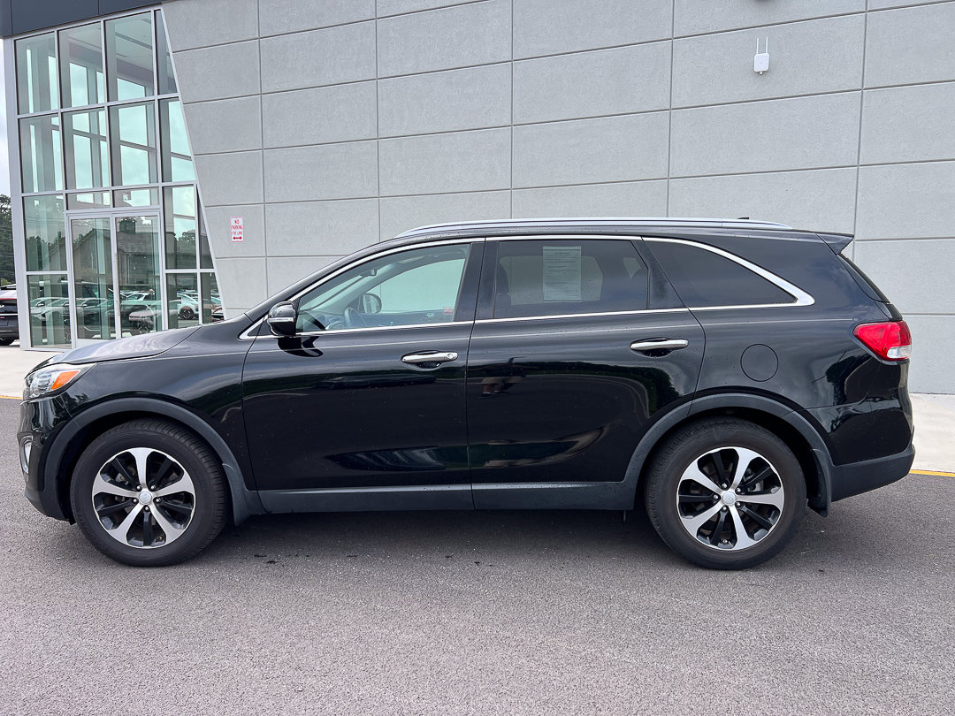 Used 2016 Kia Sorento EX FWD image 2