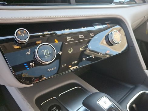 New 2026 INFINITI QX60 Luxe w/ Cargo Package image 11