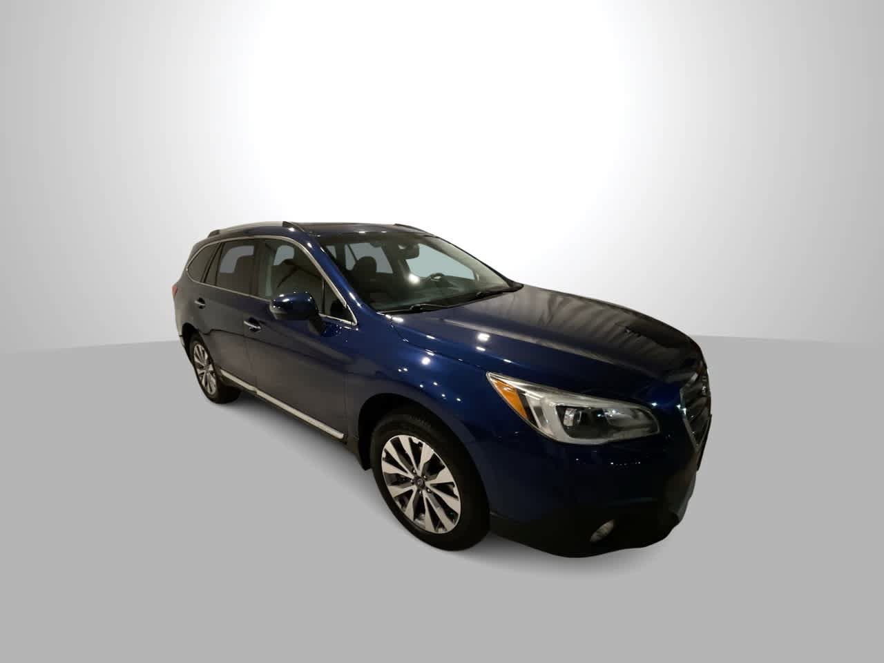Used 2017 Subaru Outback 2.5i Touring w/ Popular Package #5A AWD/4WD image 2