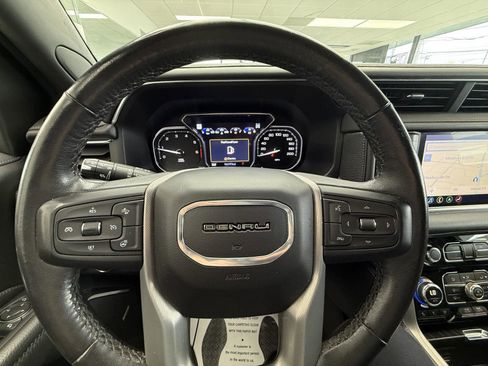 Used 2021 GMC Yukon Denali AWD/4WD image 8