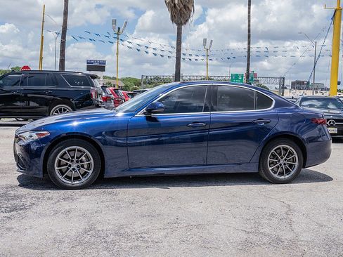 Used 2018 Alfa Romeo Giulia AWD image 8