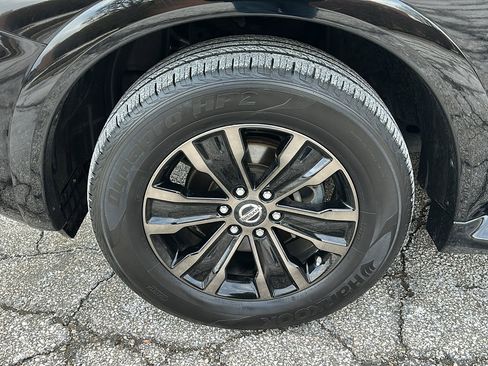 Certified 2019 Nissan Armada Platinum w/ Captain's Chairs Package image 9