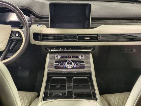 Used 2021 Lincoln Aviator Black Label image 21