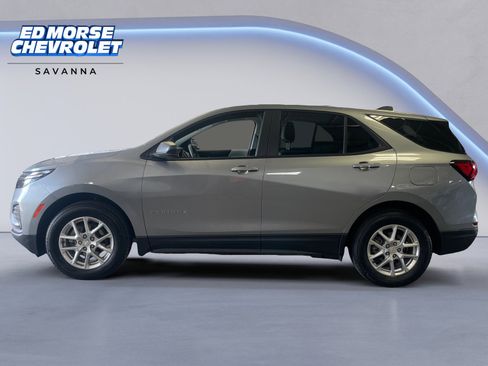 Used 2024 Chevrolet Equinox LS w/ LS Convenience Package AWD/4WD image 2