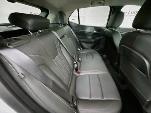 Used 2025 Buick Encore GX Avenir w/ Avenir Technology Package FWD image 27