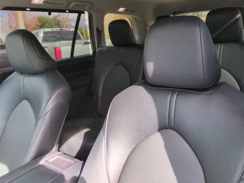 Certified 2025 Toyota Grand Highlander AWD image 8