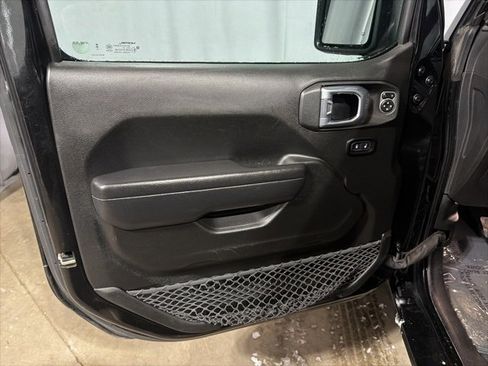 Used 2023 Jeep Wrangler Sport S image 7