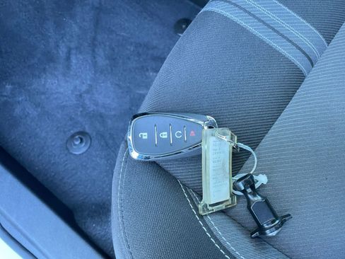 Used 2025 Chevrolet Blazer LT image 21