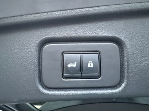 Used 2023 Nissan Pathfinder SL w/ SL Premium Package AWD/4WD image 44