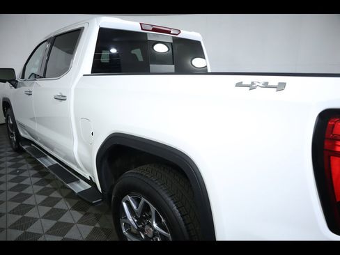 Used 2024 GMC Sierra 1500 SLT image 21