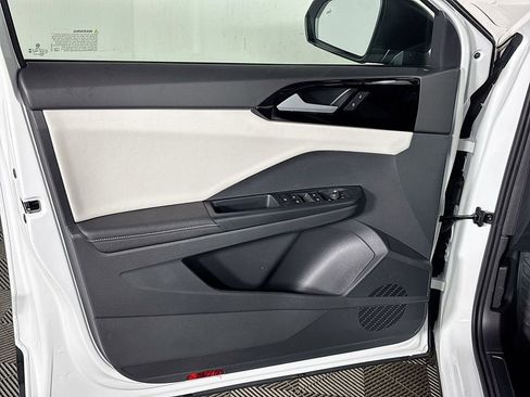 New 2026 Volkswagen Taos S image 10