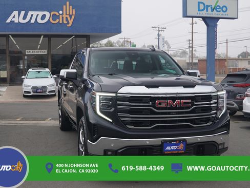Used 2022 GMC Sierra 1500 SLT w/ SLT Premium Plus Package AWD/4WD image 6