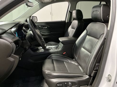 Used 2021 Chevrolet Traverse High Country w/ LPO, Cargo Package AWD/4WD image 21