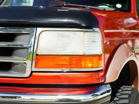 Used 1995 Ford Bronco Eddie Bauer image 50