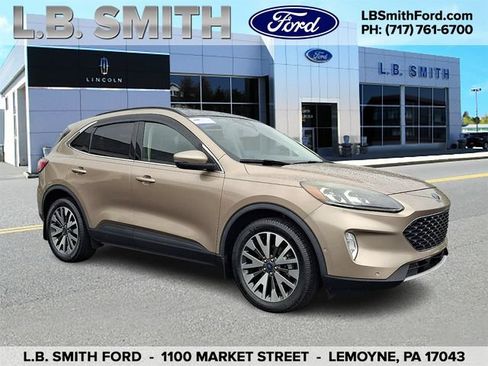 Certified 2020 Ford Escape Titanium AWD/4WD image 1