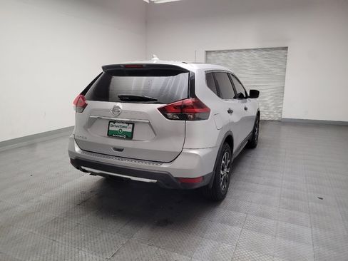 Used 2020 Nissan Rogue S FWD image 7