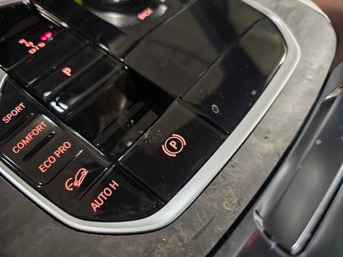 New 2026 BMW X5 xDrive40i w/ M Sport Package image 23