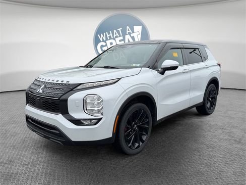 Used 2022 Mitsubishi Outlander ES image 8