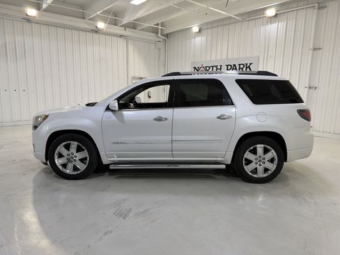 Used 2016 GMC Acadia Denali image 2