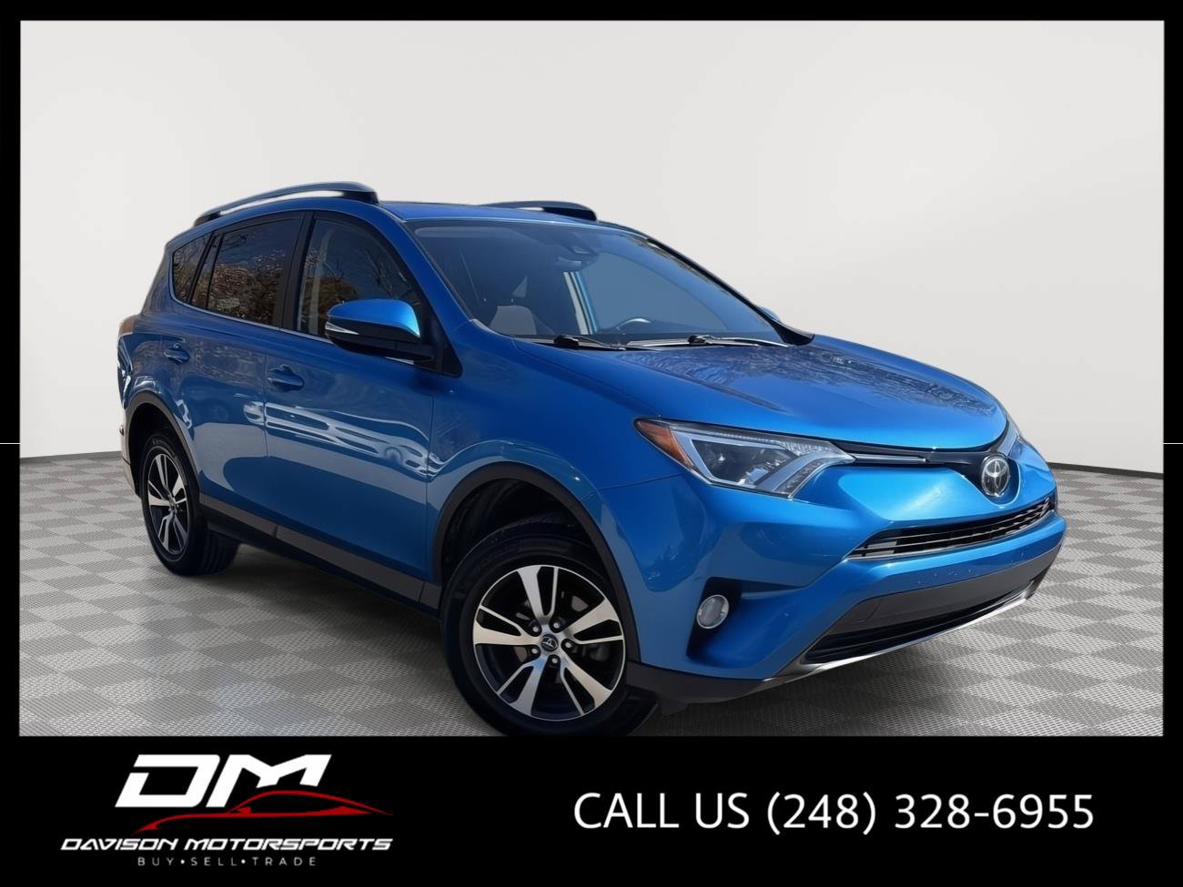 Used 2017 Toyota RAV4 XLE AWD/4WD image 1