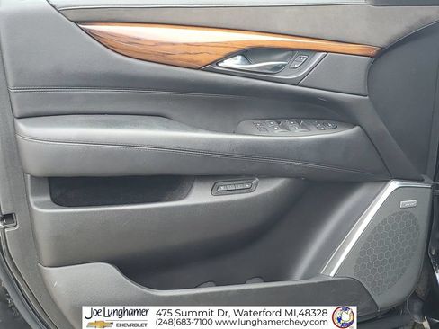 Used 2016 Cadillac Escalade Premium AWD/4WD image 25