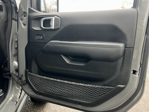 Used 2022 Jeep Wrangler Unlimited Rubicon 4xe w/ Cold Weather Group image 12