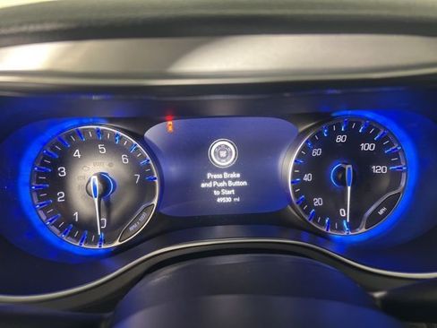 Certified 2025 Chrysler Pacifica Limited image 18