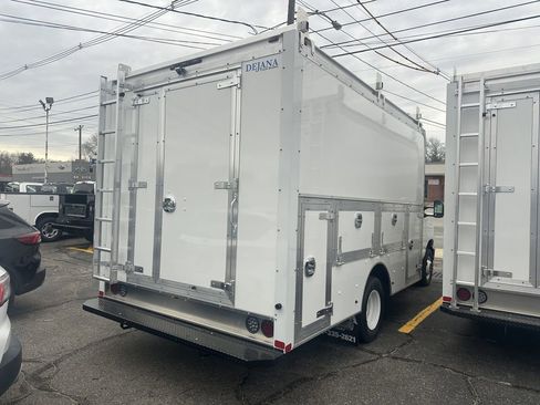 New 2026 Ford E-350 and Econoline 350 Super Duty w/ Power Equipment Group RWD image 5