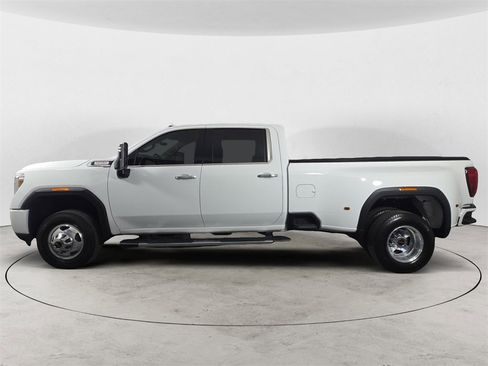 Used 2022 GMC Sierra 3500 Denali w/ Denali Ultimate Package image 2