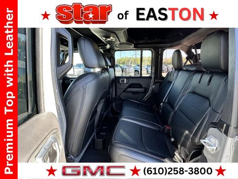 Used 2023 Jeep Wrangler Unlimited Sahara w/ Cold Weather Group image 17