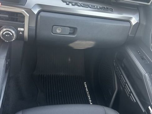Used 2024 Toyota Tacoma TRD Off-Road image 29