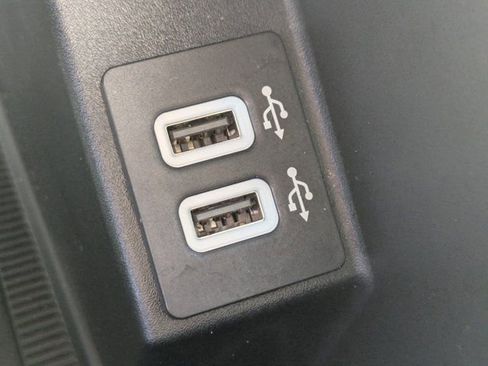 Used 2020 Ford Edge SEL w/ Convenience Package image 18