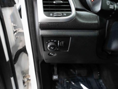 Used 2015 Jeep Grand Cherokee Altitude image 11