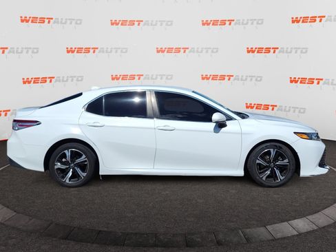 Used 2019 Toyota Camry LE FWD image 6