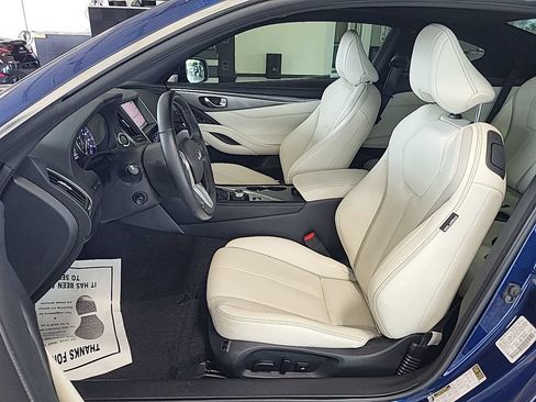 Used 2019 INFINITI Q60 3.0t Luxe w/ Essential Package RWD image 5