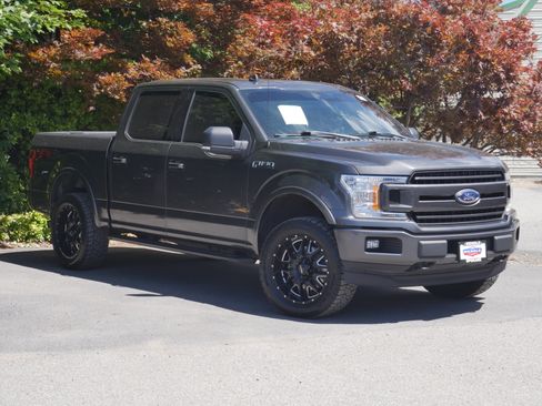 Used 2019 Ford F150 XLT w/ Equipment Group 302A Luxury AWD/4WD image 32