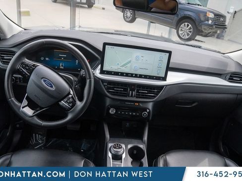 Used 2023 Ford Escape Platinum AWD/4WD image 5
