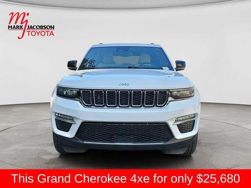 Used 2024 Jeep Grand Cherokee Limited 4xe AWD/4WD image 3