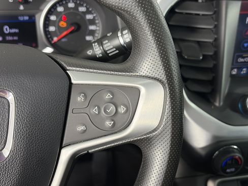 Certified 2023 GMC Acadia SLE w/ Driver Convenience Package image 39