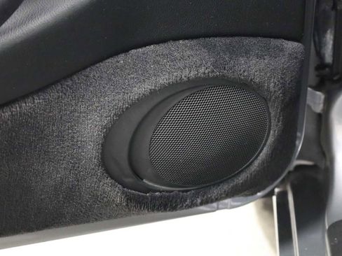 Used 2001 Porsche 911 Carrera image 17