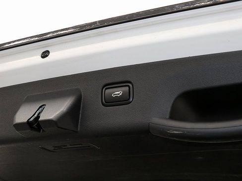 Used 2023 Kia Sportage SX image 29