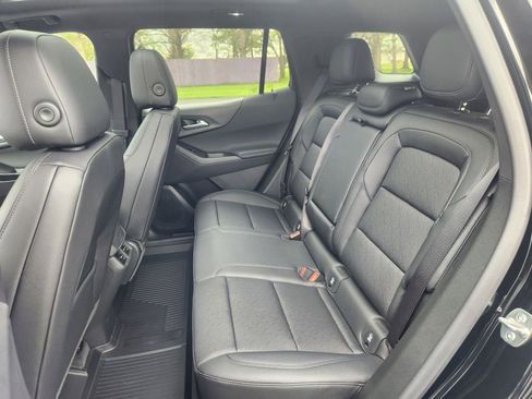 New 2026 Chevrolet Equinox LT w/ Convenience Package II FWD image 23
