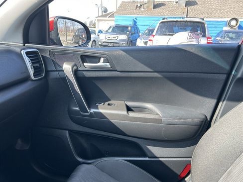 Used 2017 Kia Sportage LX image 11