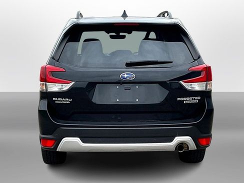 Used 2020 Subaru Forester Touring image 4