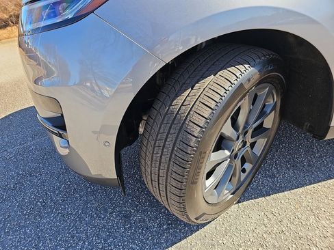 Certified 2025 Land Rover Range Rover Sport image 33